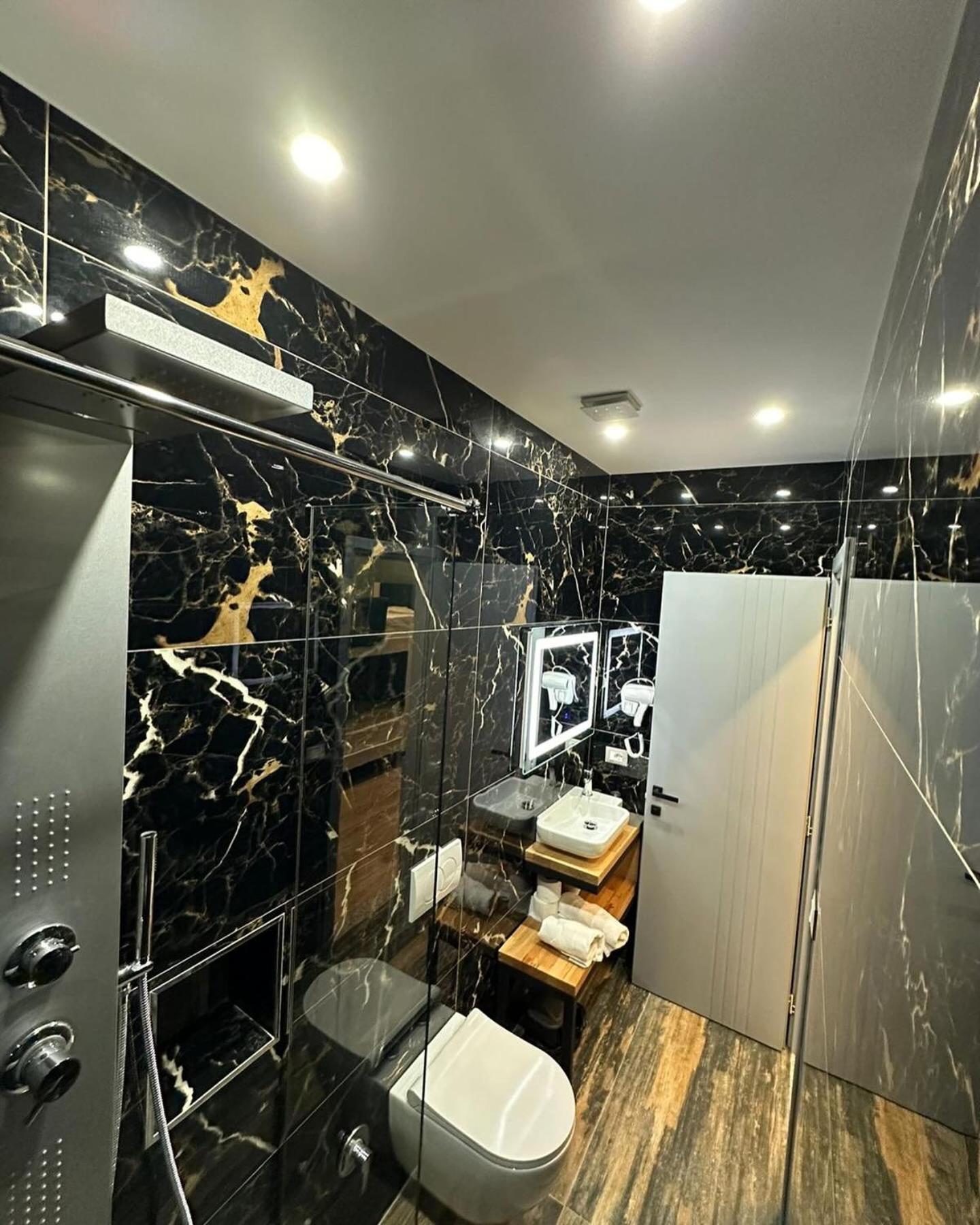 Hotel Europa Круя Экстерьер фото