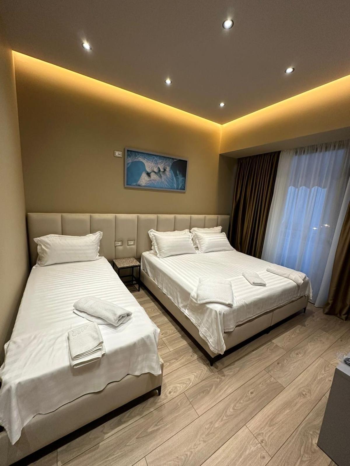 Hotel Europa Круя Экстерьер фото