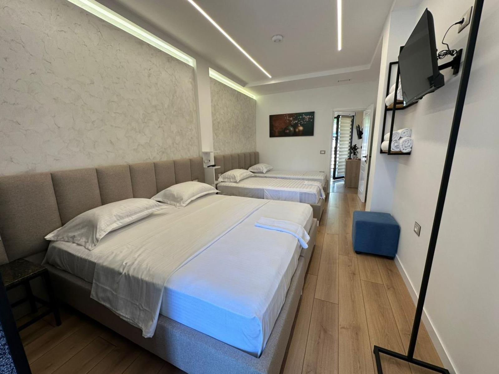 Hotel Europa Круя Экстерьер фото